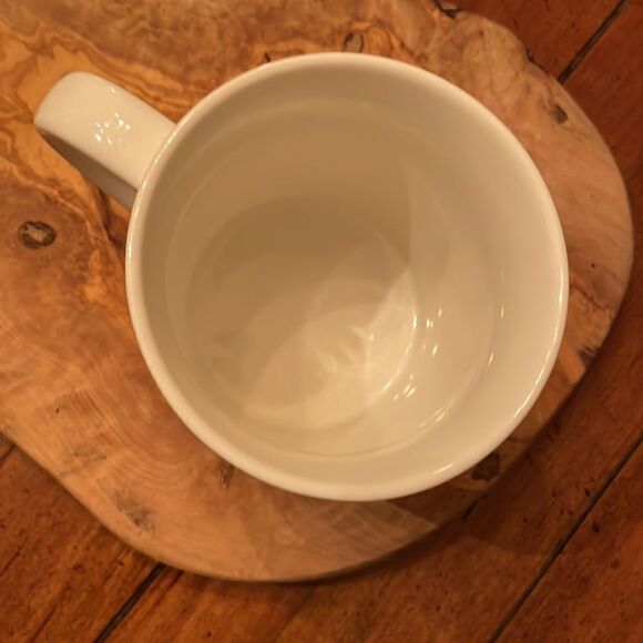 Starbucks Red and White Doves & Mistletoe Mug - Picture 4 of 6